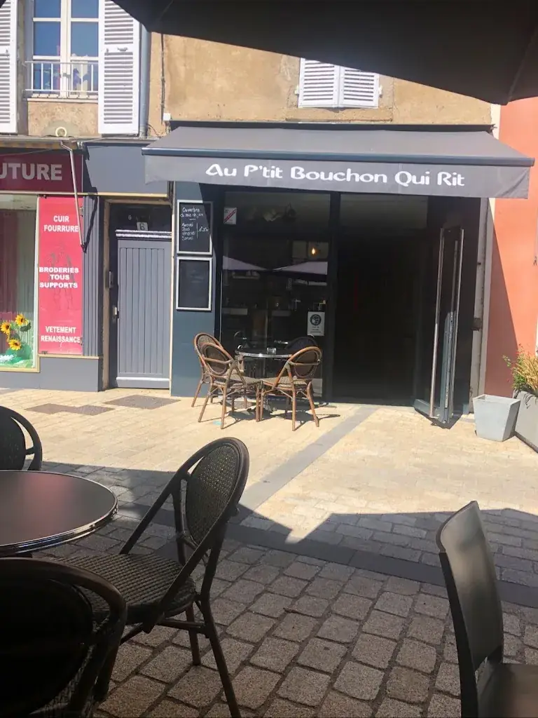 Au P’tit Bouchon Qui Rit_Issoire_slider_image_1