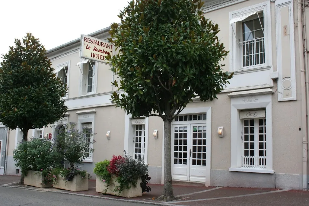 Hôtel Le Jambon Restaurant in Hagetmau
