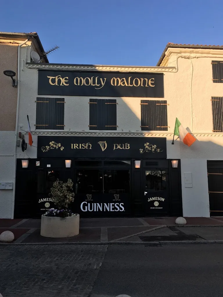 Molly Malone_Hagetmau_slider_image_2