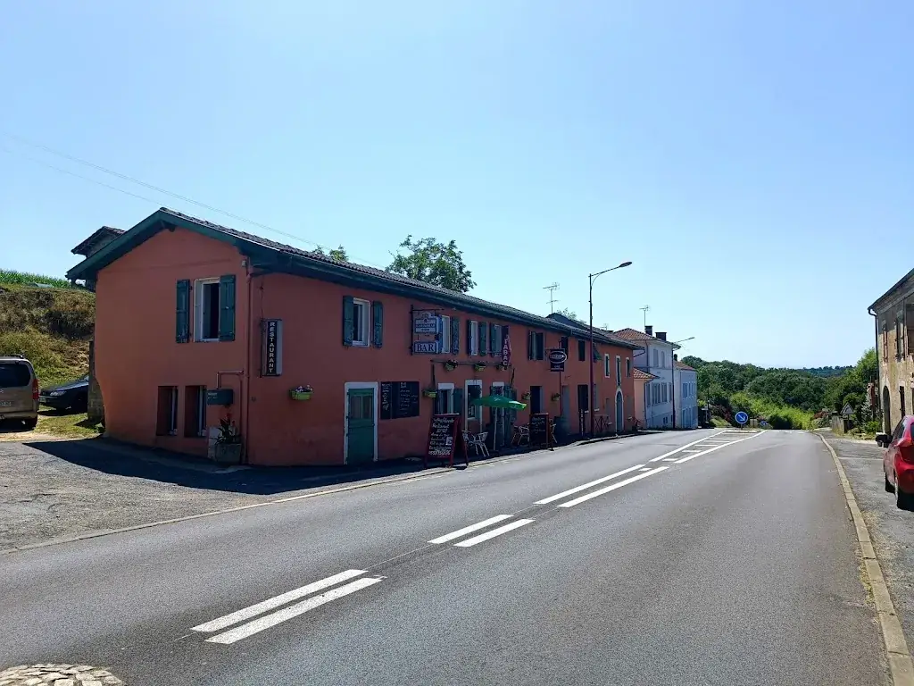 Chez Dourthous_Momuy_slider_image_3