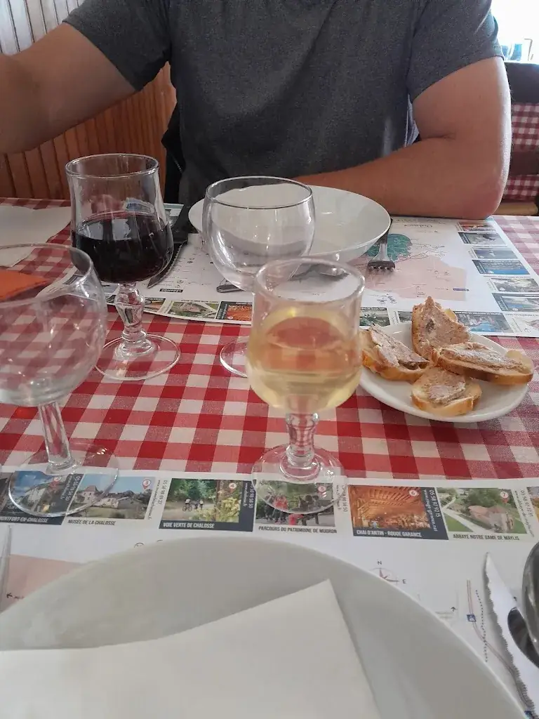 Chantal SIGNOLET_Ferme-Auberge de Marquine_Mugron_review