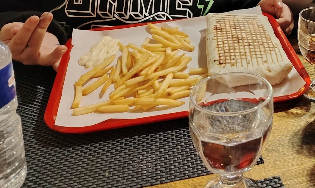 Elodie Balia_L'oasis_Hagetmau_review