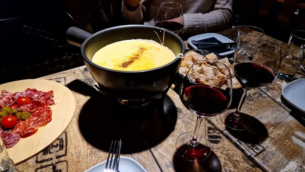 Tutu O_Cheese Phil 'cheeses_Issoire_review