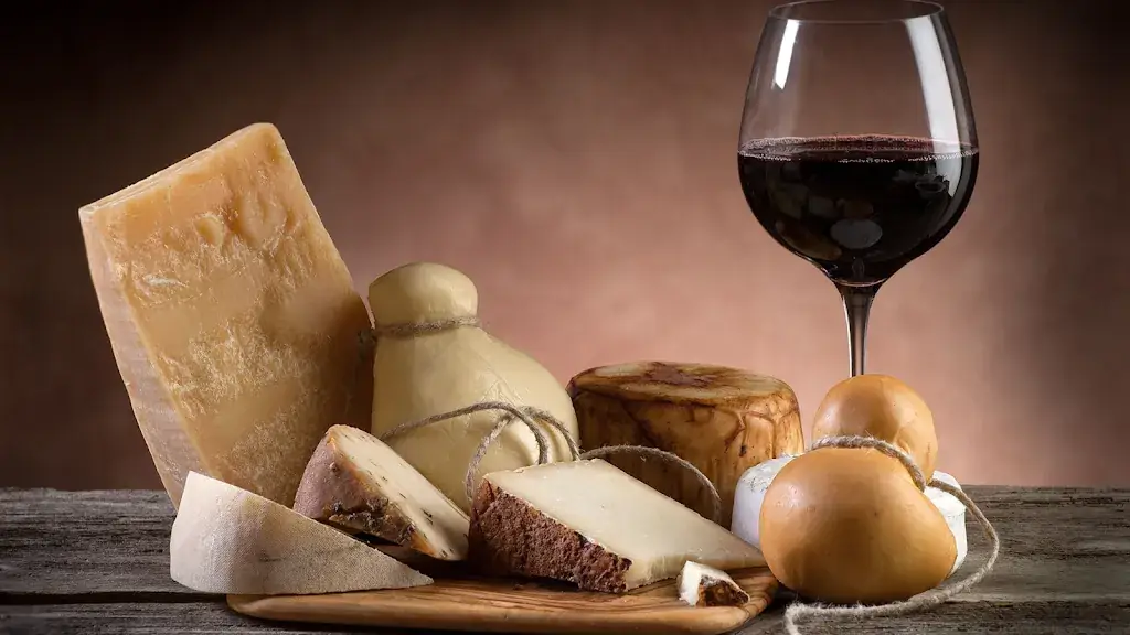 Cheese Phil 'cheeses_Issoire_slider_image_3