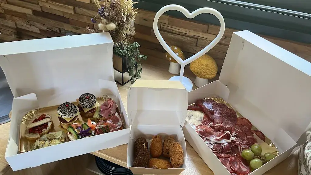 tiffany jegou_Casa Delicia_Idron_review