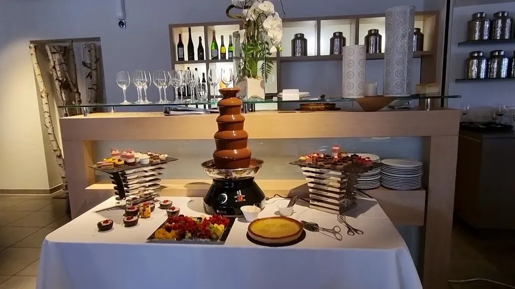 Confiserie, Salon de Thé Yves Hohl_L'Isle_slider_image_2