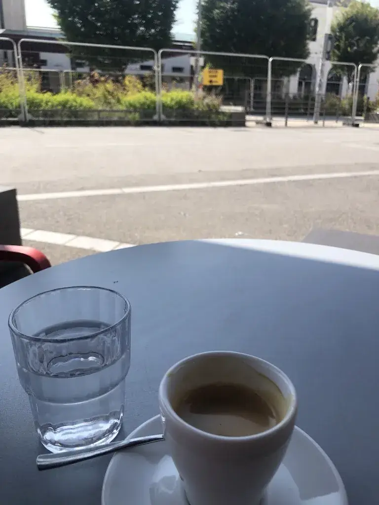 Vir Ginie_Bar l'Annexe_Issoire_recensione