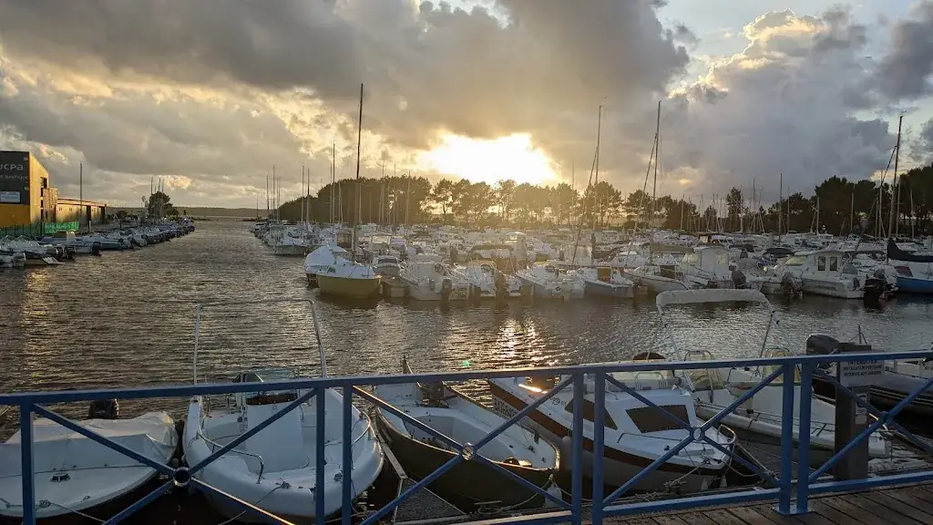 Sebastian Thiele_La Marina /Pizzéria Marina Calzonaria _Hourtin_review