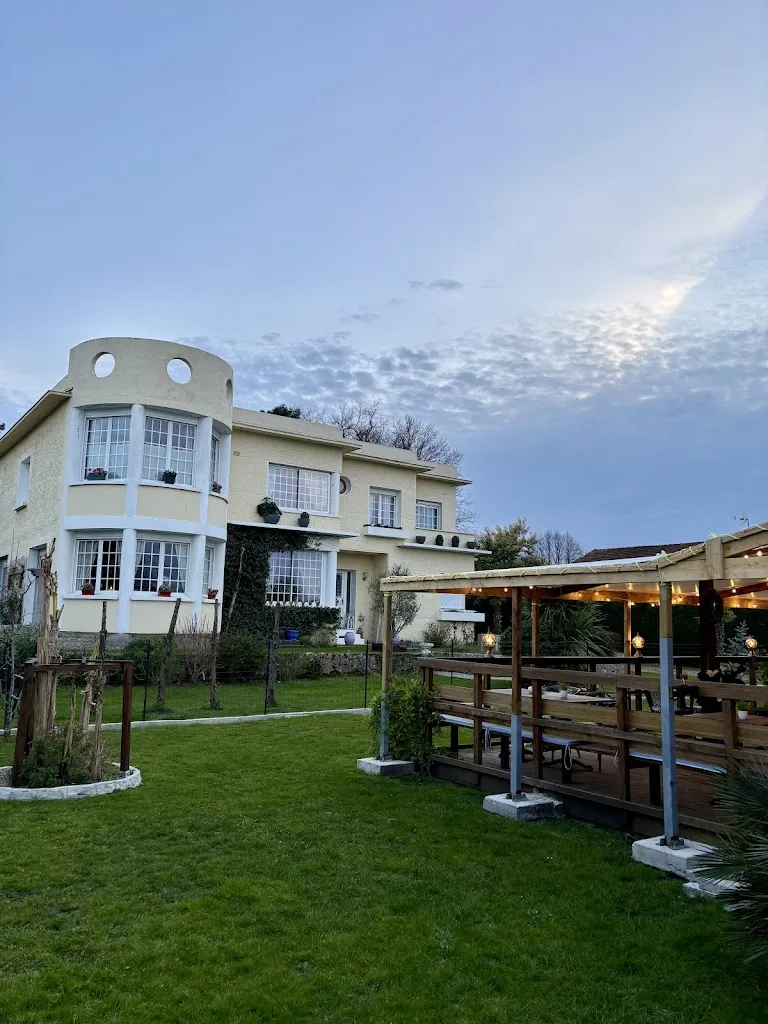 Natalie Edwards_LE PATIO à Hourtin_Hourtin_recensione