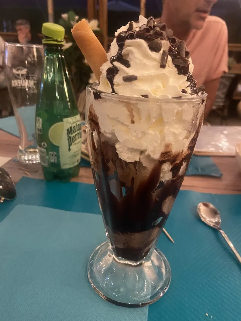 karine leroy_LE PATIO à Hourtin_Hourtin_recensione