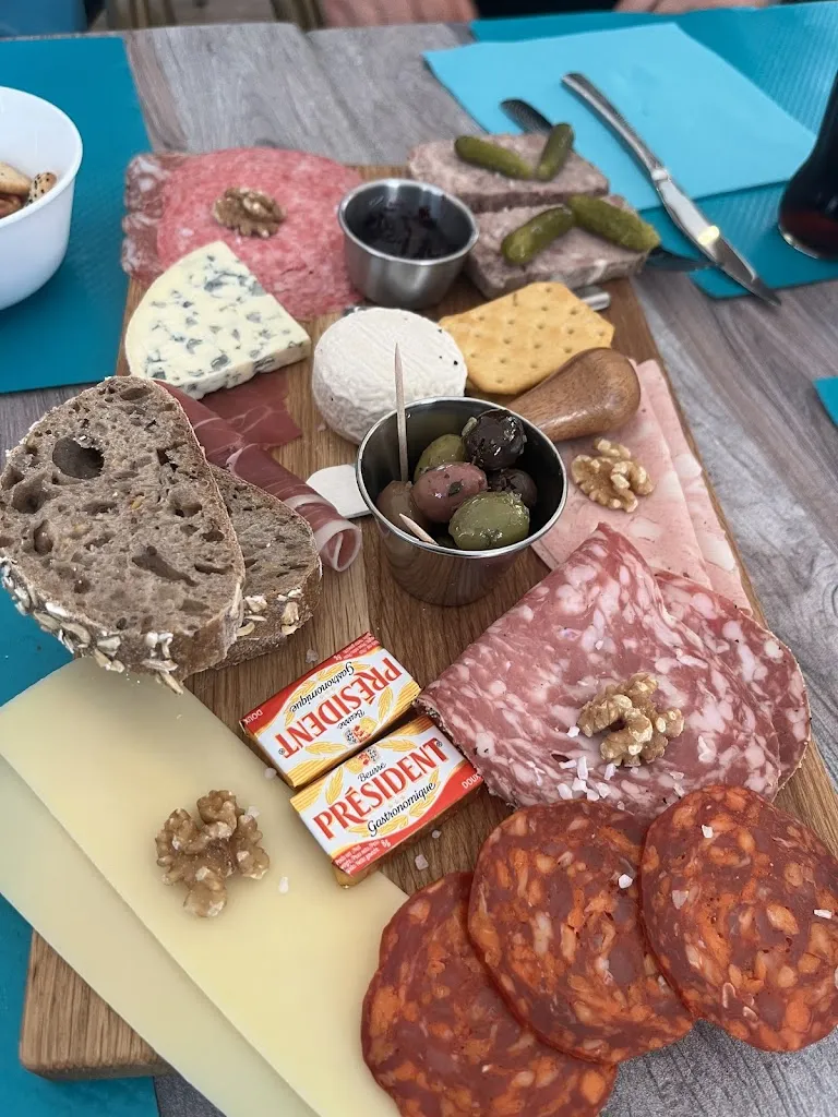 elisabeth tavares_LE PATIO à Hourtin_Hourtin_recensione