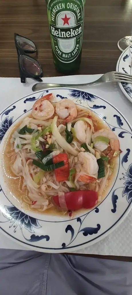 Sidney Beekhuis_Palais D'Asie_Issoire_review