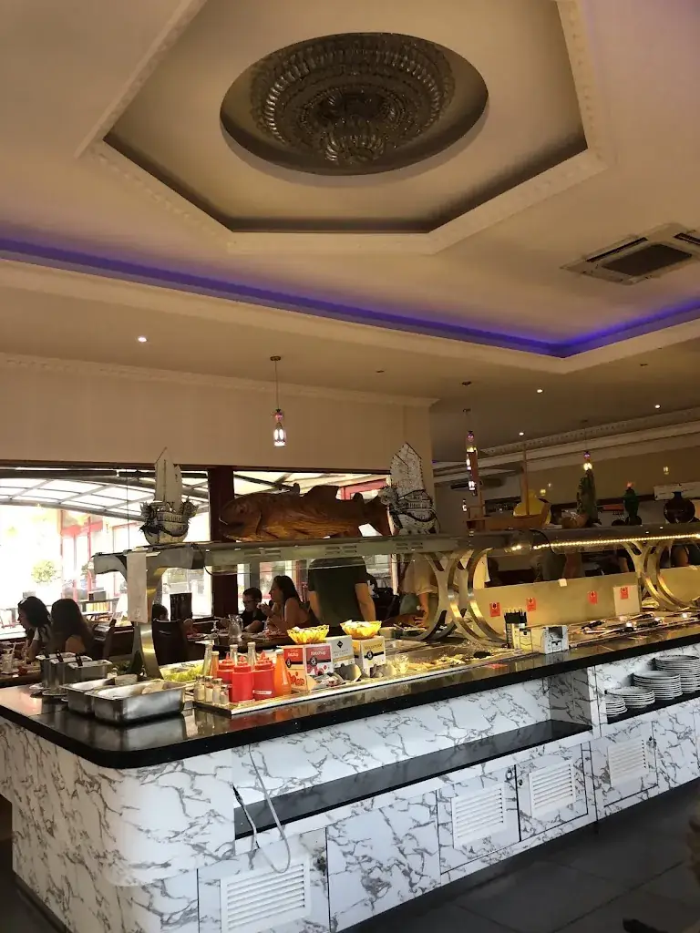 Palais D'Asie_Issoire_slider_image_3