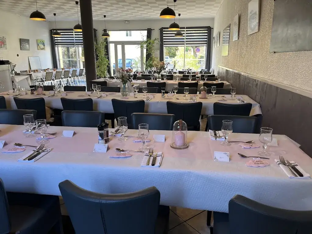 Brasserie De L’ Ormeau._Izon_slider_image_3