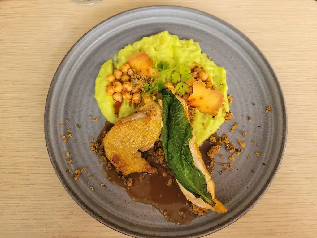 BAR RESTAURANT L'APOSTROPHE_Hendaye_slider_image_3