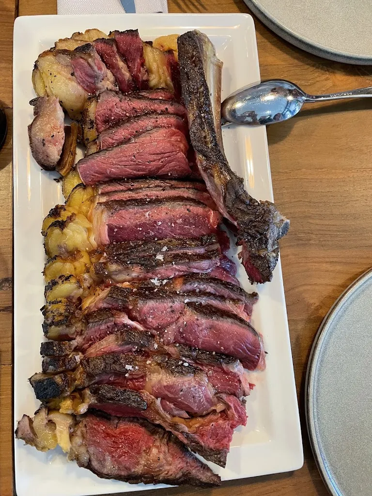 Igor Escobar_La Vinotek_Hendaye_review