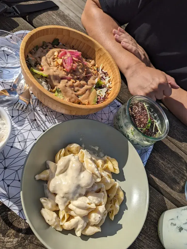 Esther Liu_Jimba_Hendaye_review