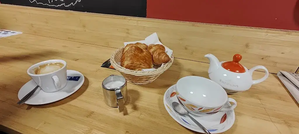 Sean O'Neill_Le cafe ole_Hendaye_review