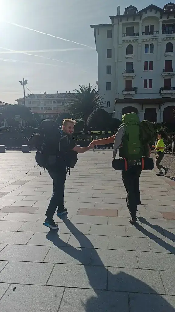 Florian Varga_HEGOA CAFE_Hendaye_review