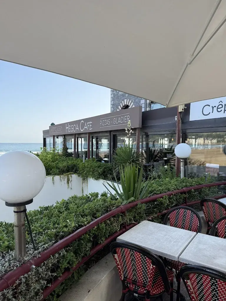 HEGOA CAFE restaurant in Hendaye