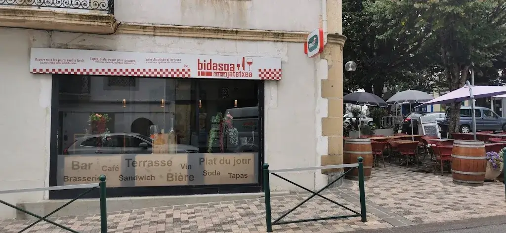 Bidasoa Jatetxea restaurant in Hendaye