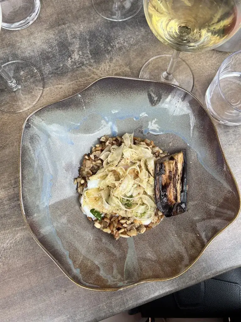 Kirill Love_Le 26 - Table de Quartier_Hendaye_review