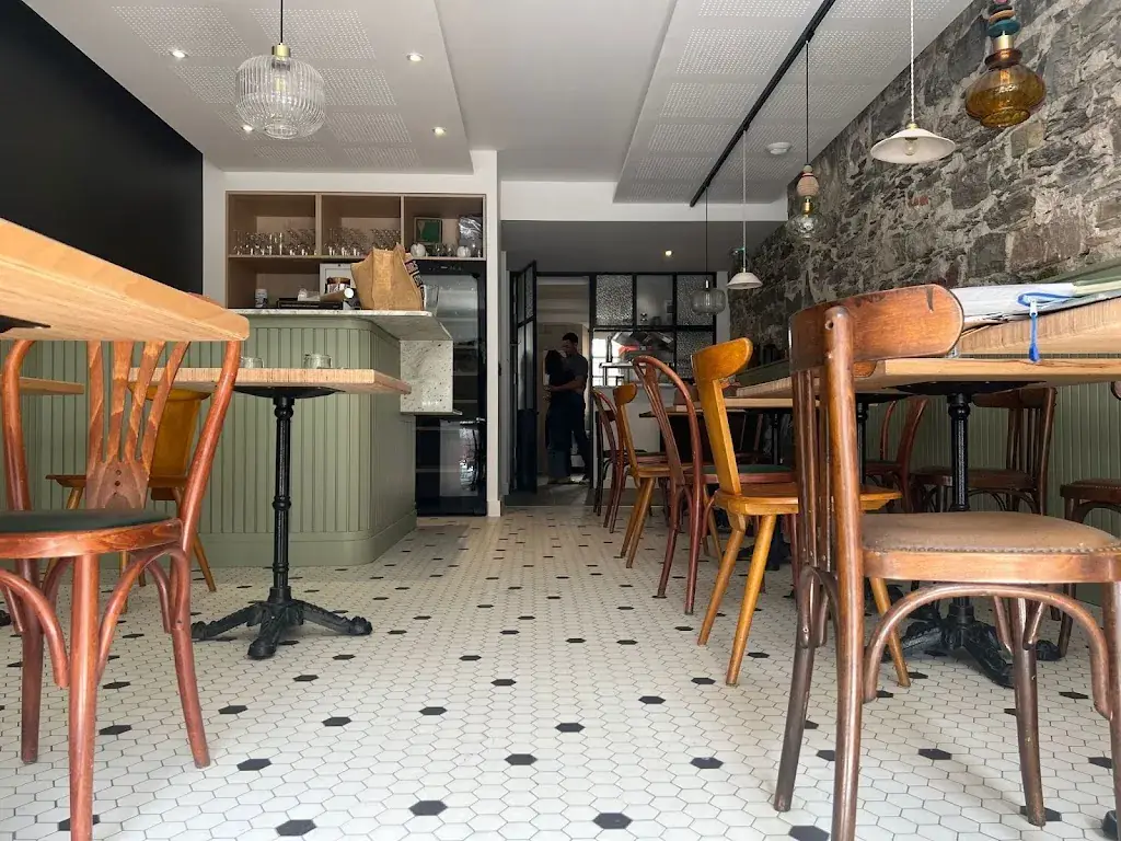 Le 26 - Table de Quartier restaurant in Hendaye