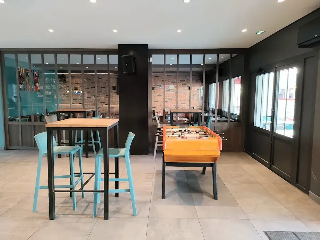 eric leroy_L'Océ_Hendaye_review