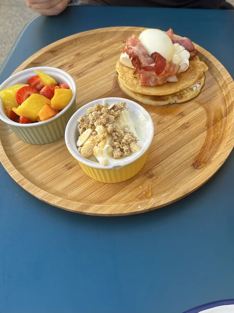 g. m._Fave Hendaye_Hendaye_review