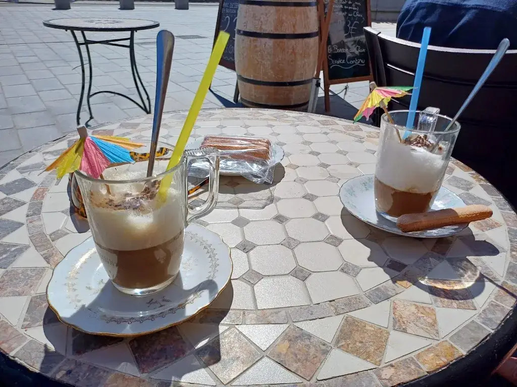 Hans Gerritsen_La Croisière chez Patxi_Hendaye_review