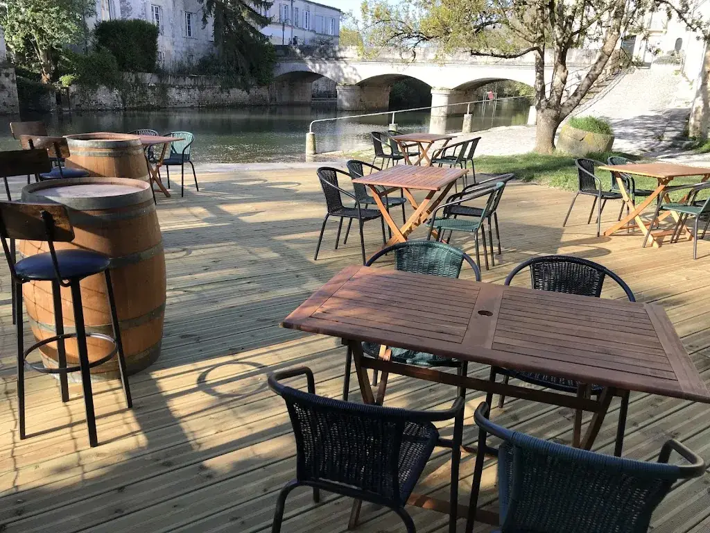 Papilles nomades restaurant in Jonzac