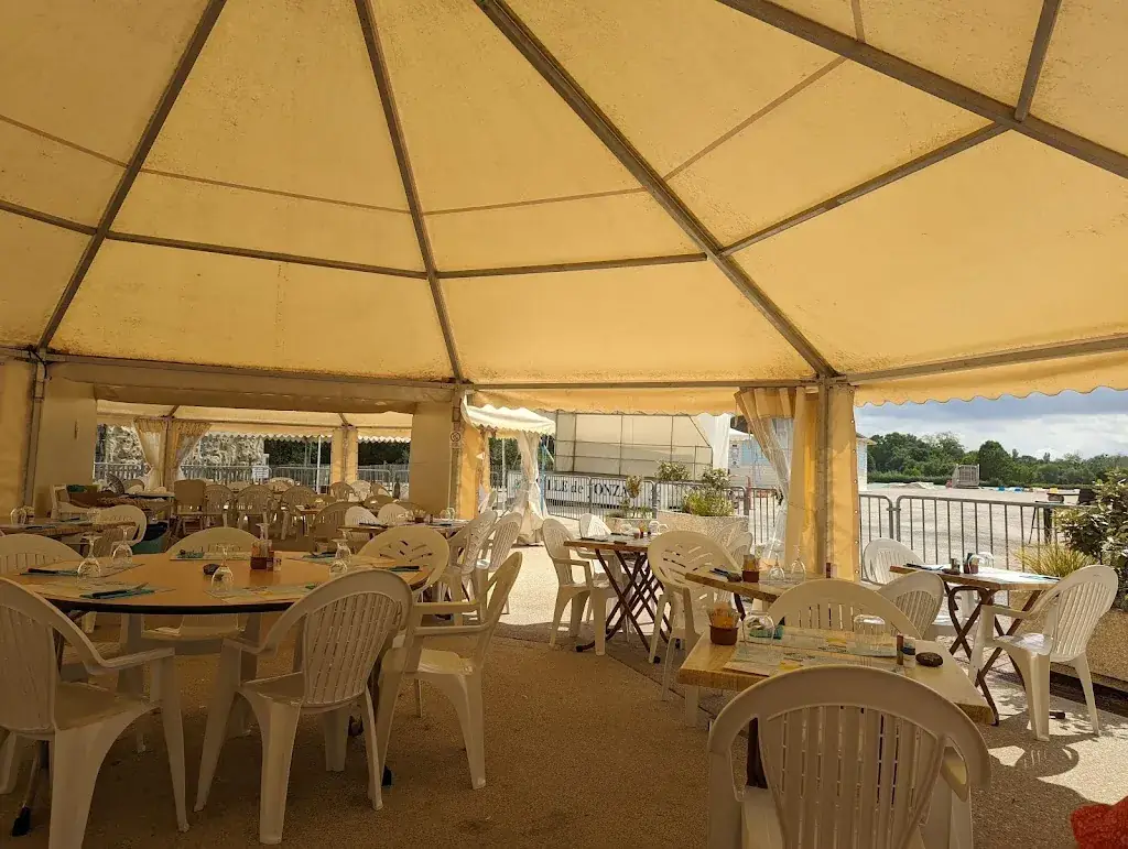 La lagune - Restaurant de la Base de Loisirs_Jonzac_slider_image_1