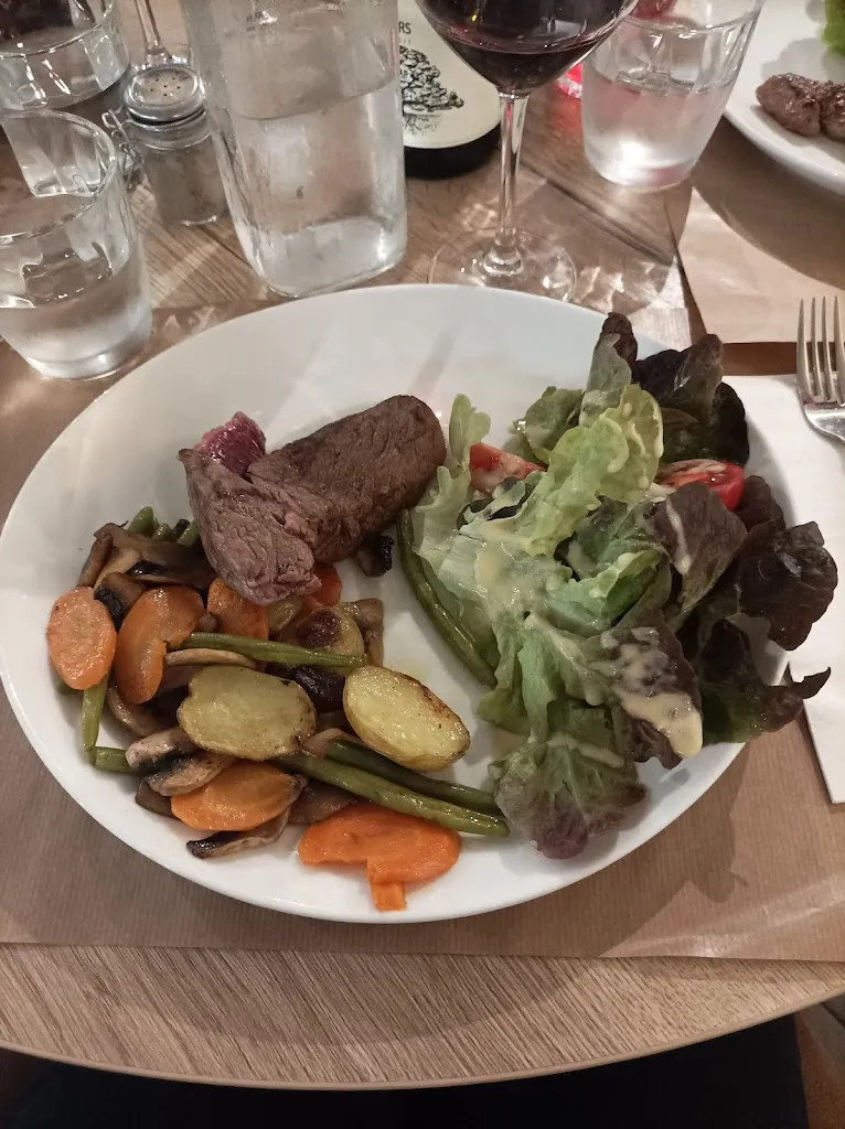 Chez Charly_Lussas_slider_image_3