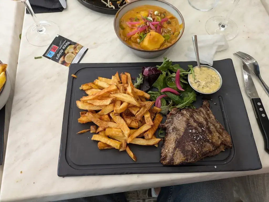 Declan McAlinden_Le Saint Georges_Flotte_review