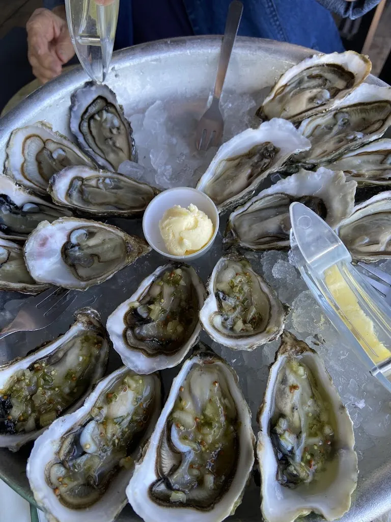 Megs_La Cabane Oceane : Nº9 Le Bar à Huîtres et La Boutique_Flotte_review