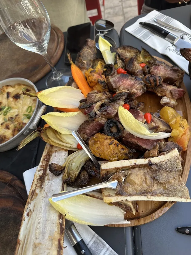 judy muya_L'Endroit Du Goinfre_Flotte_review