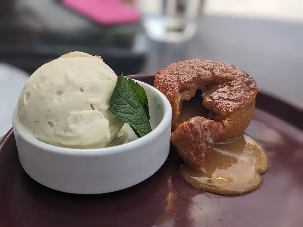 Thomas Delevacque_Restaurant Les Pieds dans l'Eau_Flotte_review