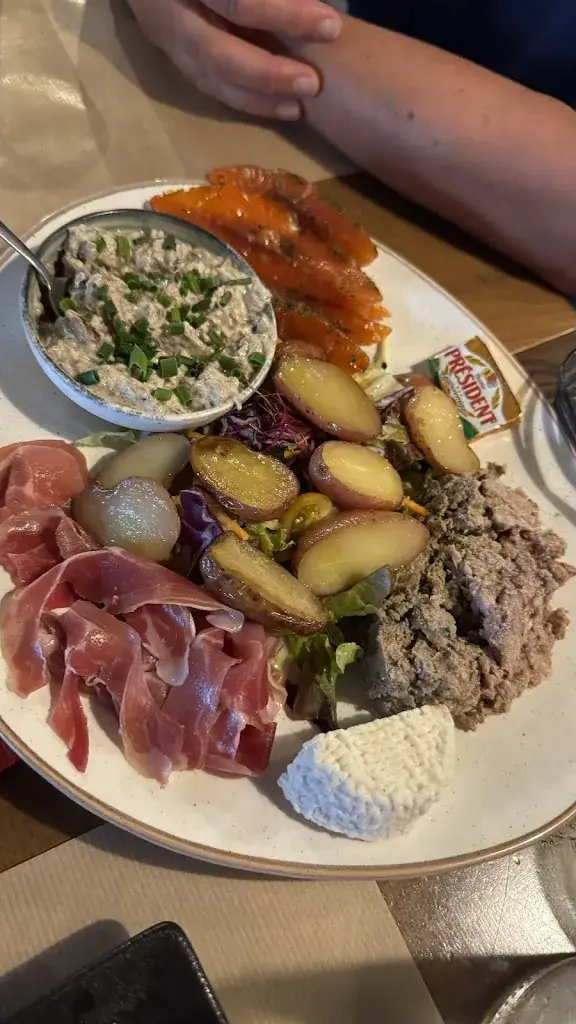 Ross McGill_Le Pas Sage Du Marché_Flotte_review