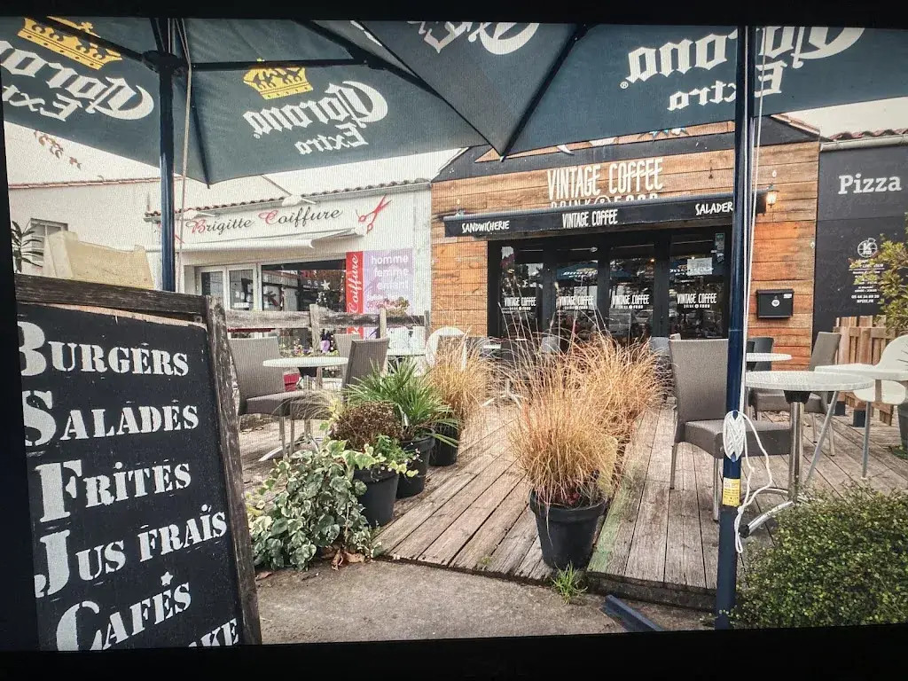 VINTAGE COFFEE restaurant in Flotte
