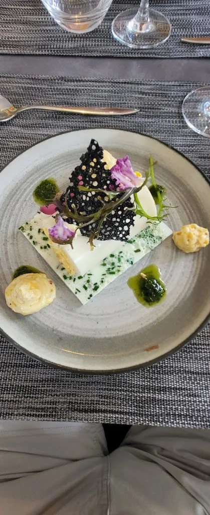 Michael Ferguson_Le Bontemps_Roche-Chalais_review