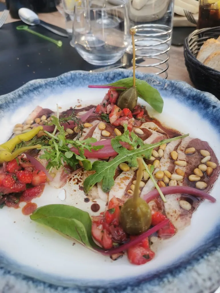 Chris Buss_Le Bontemps_Roche-Chalais_review