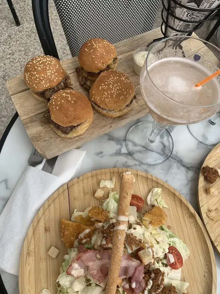 sev rine Ctg_Le Temps d'une Escale_Roche-Chalais_review