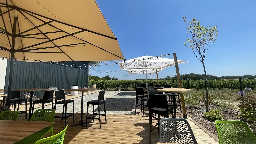 Chopes & Wines restaurant in Sauve