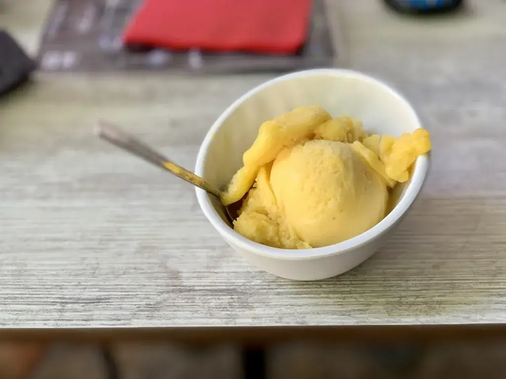 Jordy Meow _La Floriane Restaurant & Bar Pub Glacier_Sauve_review