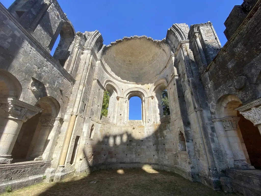 Konstantin Kurolesov_Grande-Sauve Abbey_Sauve_review