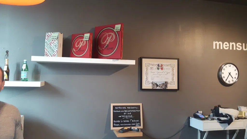 Mensuetto pizze_Sauve_slider_image_3