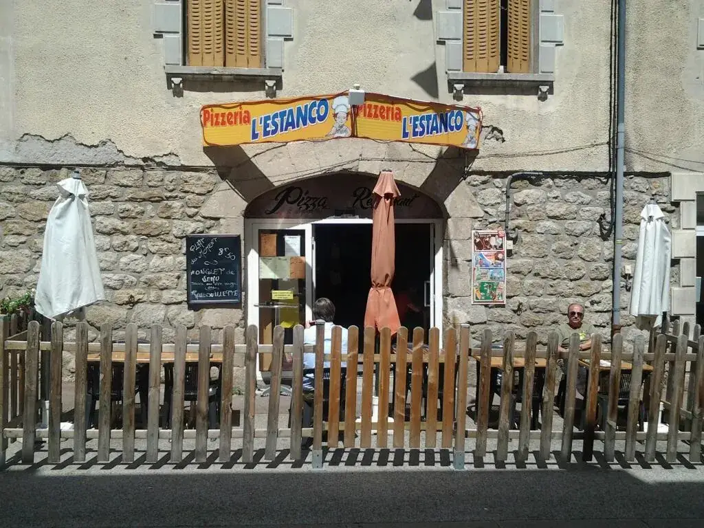 L'Estanco restaurant in Lablachère