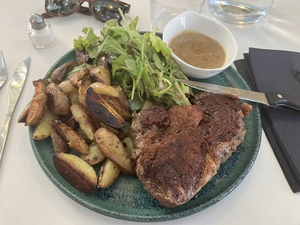 Francisco Mortágua_Le Bossens_Sauve_review