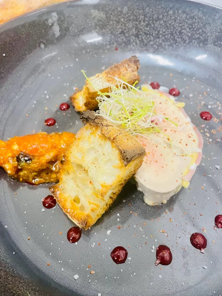 L’Épicurien / Maison Claustre_Lablachère_slider_image_3