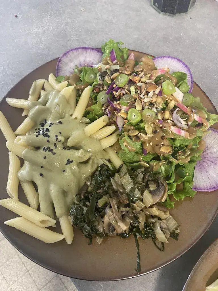 Menu_OM-MA cantine et yoga_Souterraine_image_9